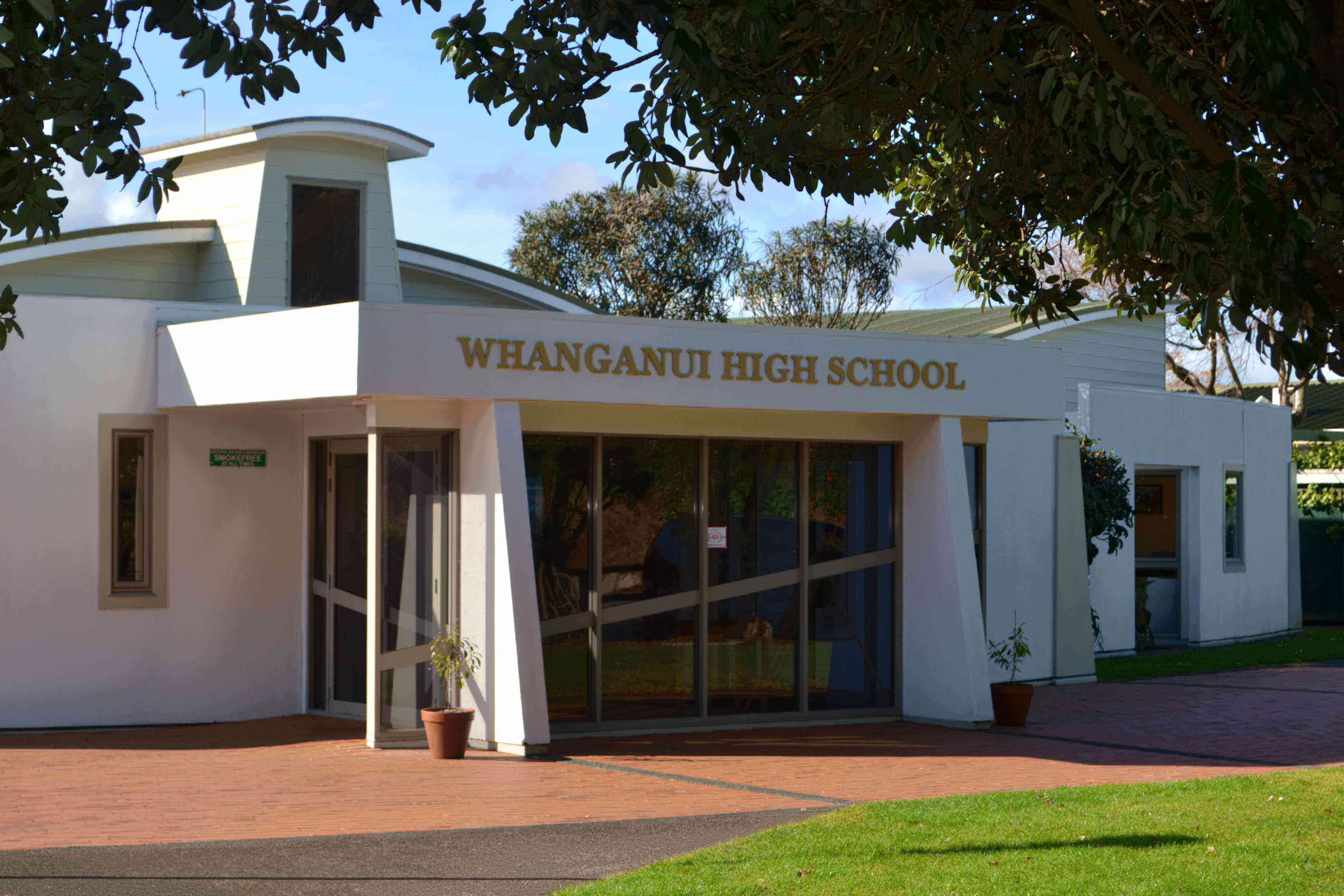 whanganui high school front entrance
